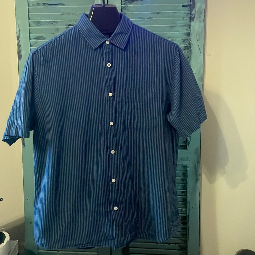 Old navy button down long sleeve